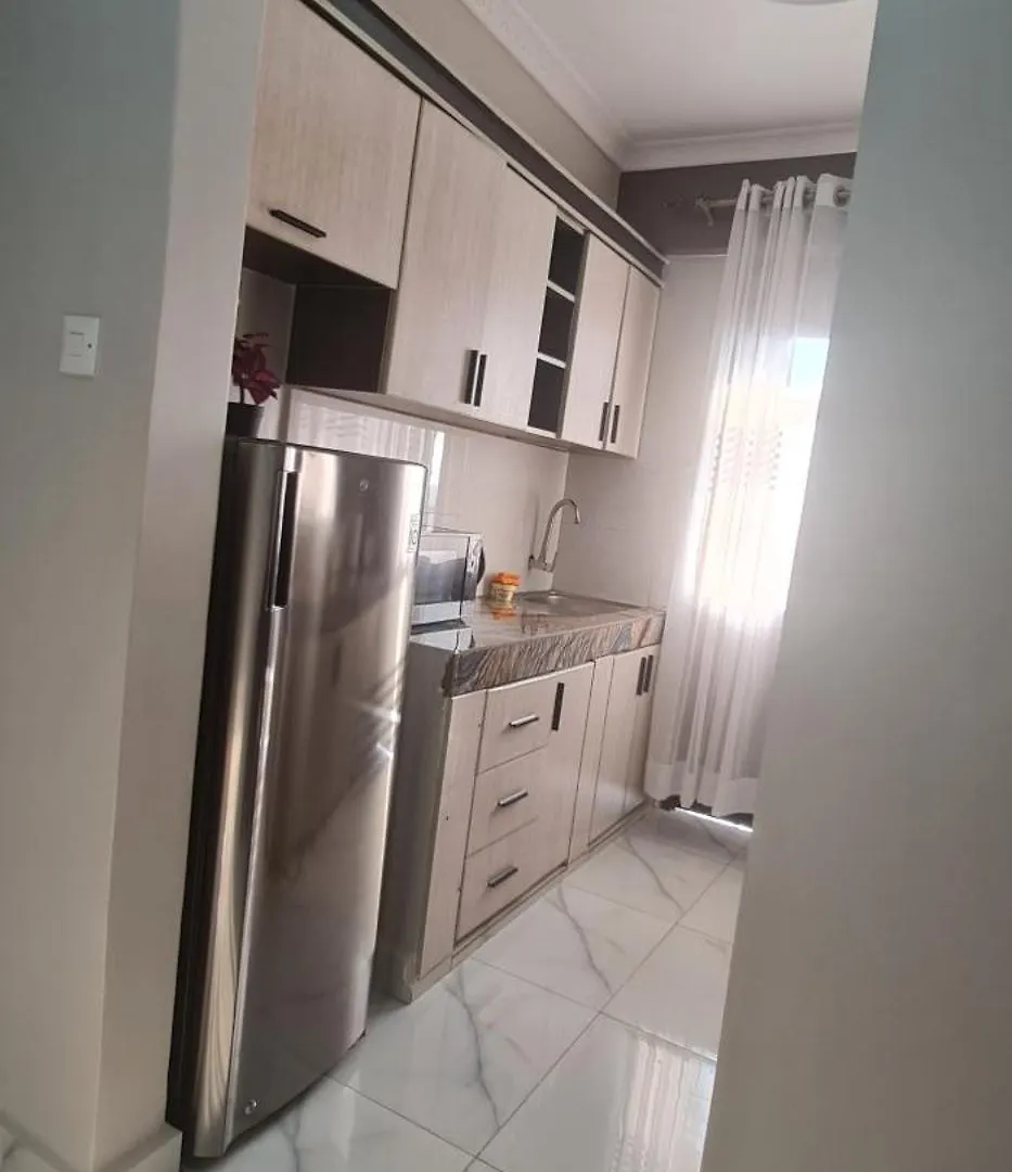 Hill-Top Living Kampala Apartamento